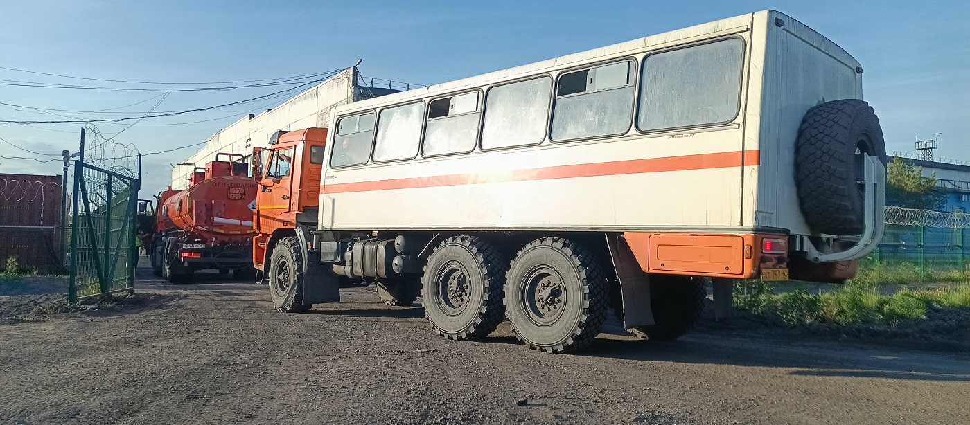 Вахтовые перевозки сотрудников автобусами и спецтехникой в Ярославской области